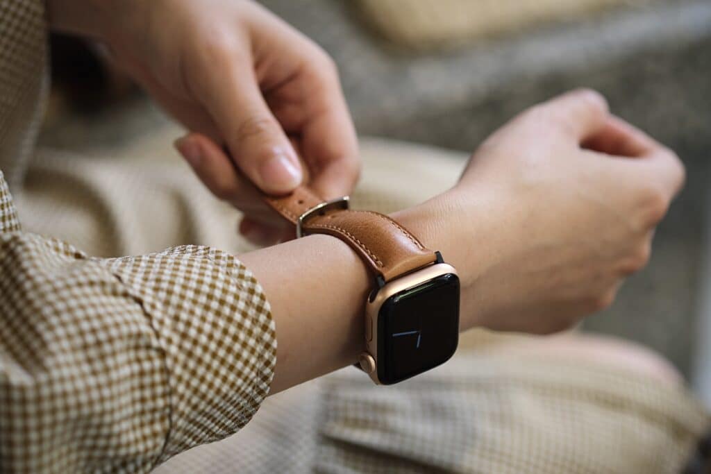apple-watch-handmade-leather-watch-strap-2