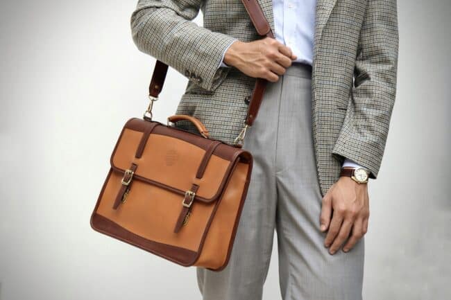 handmade-leather-briefcase-classic-messenger-toffe-3