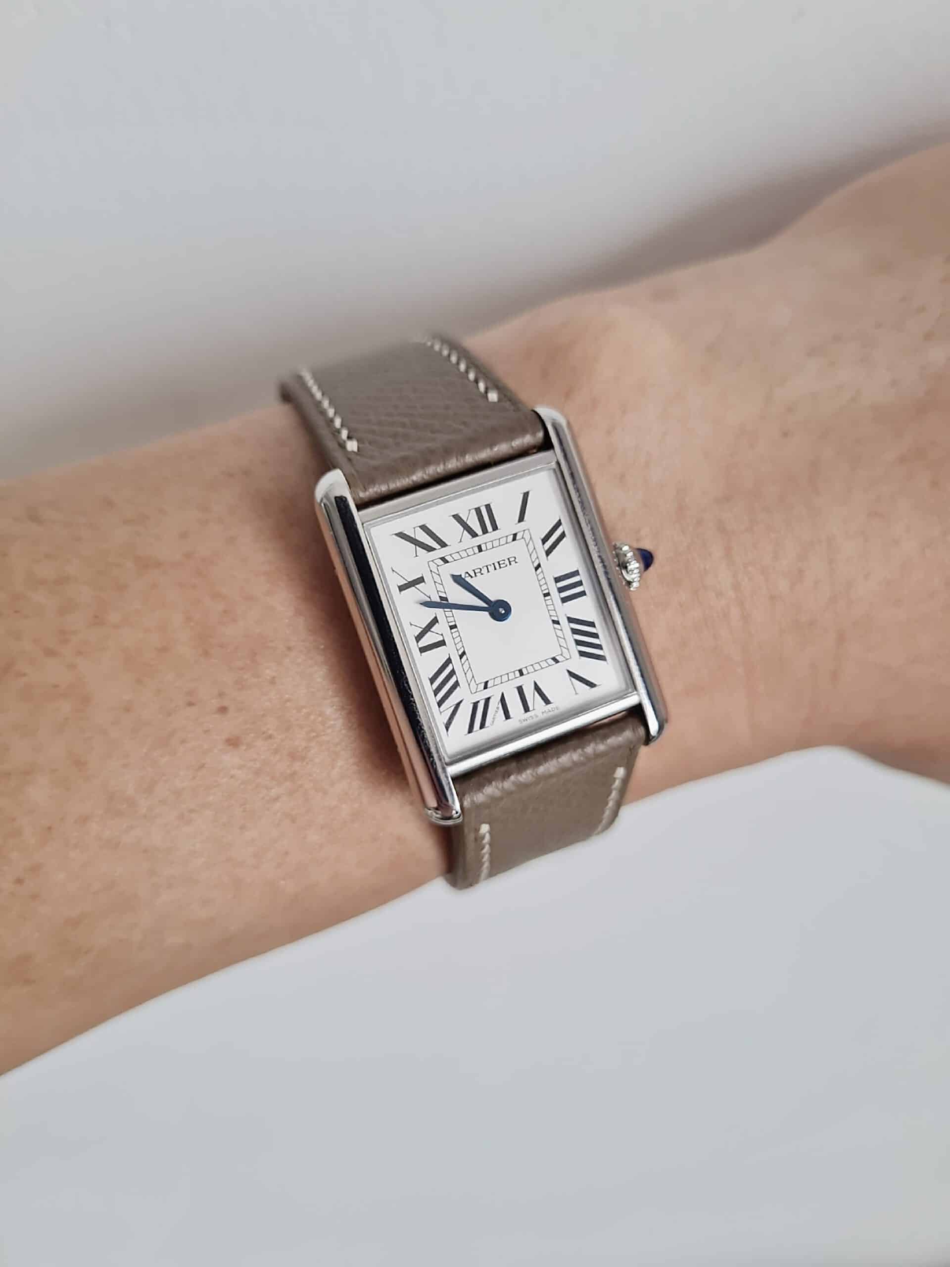 Cartier tank must Large leather strap1 scaled