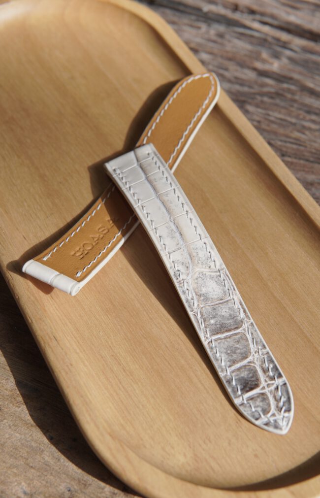 Matte Himalayan Alligator Strap for Cartier Tank2