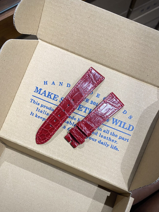 Red Alligator Strap (FOLDED EDGE)