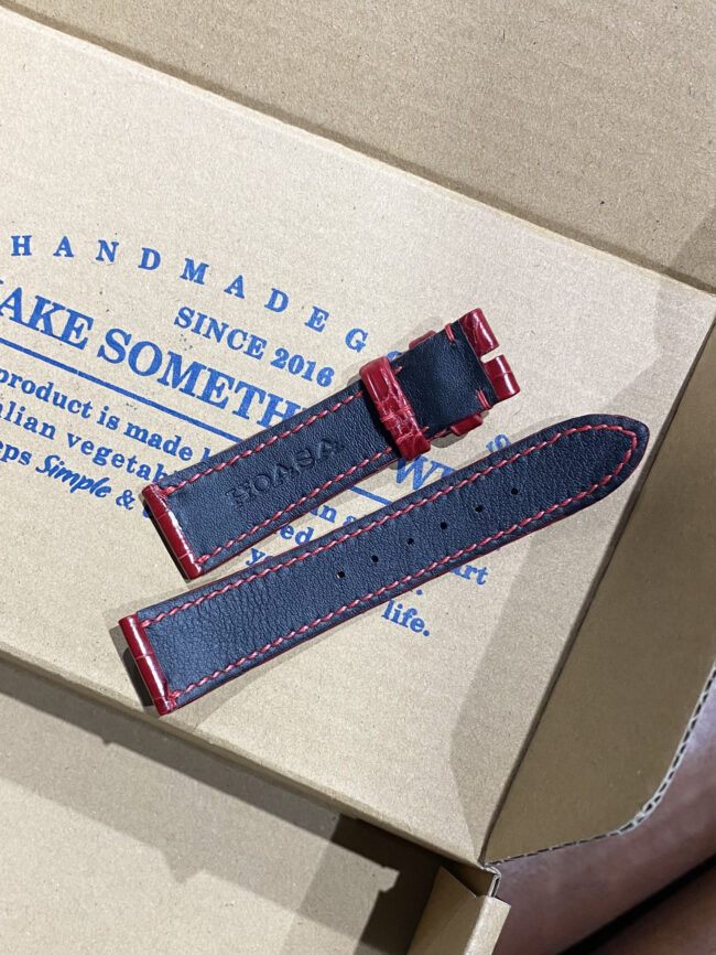 Red Alligator Strap (FOLDED EDGE)3