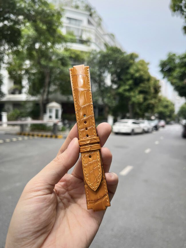 Golden Alligator Strap For LOUIS VUITTON TAMBOUR GMT WATCH2