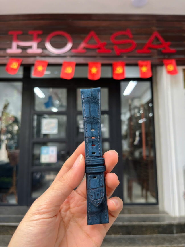 Patina Nubuck Alligator (Curved) Strap6
