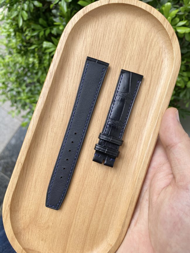Matte Black Alligator for Cartier Tank Basculante8