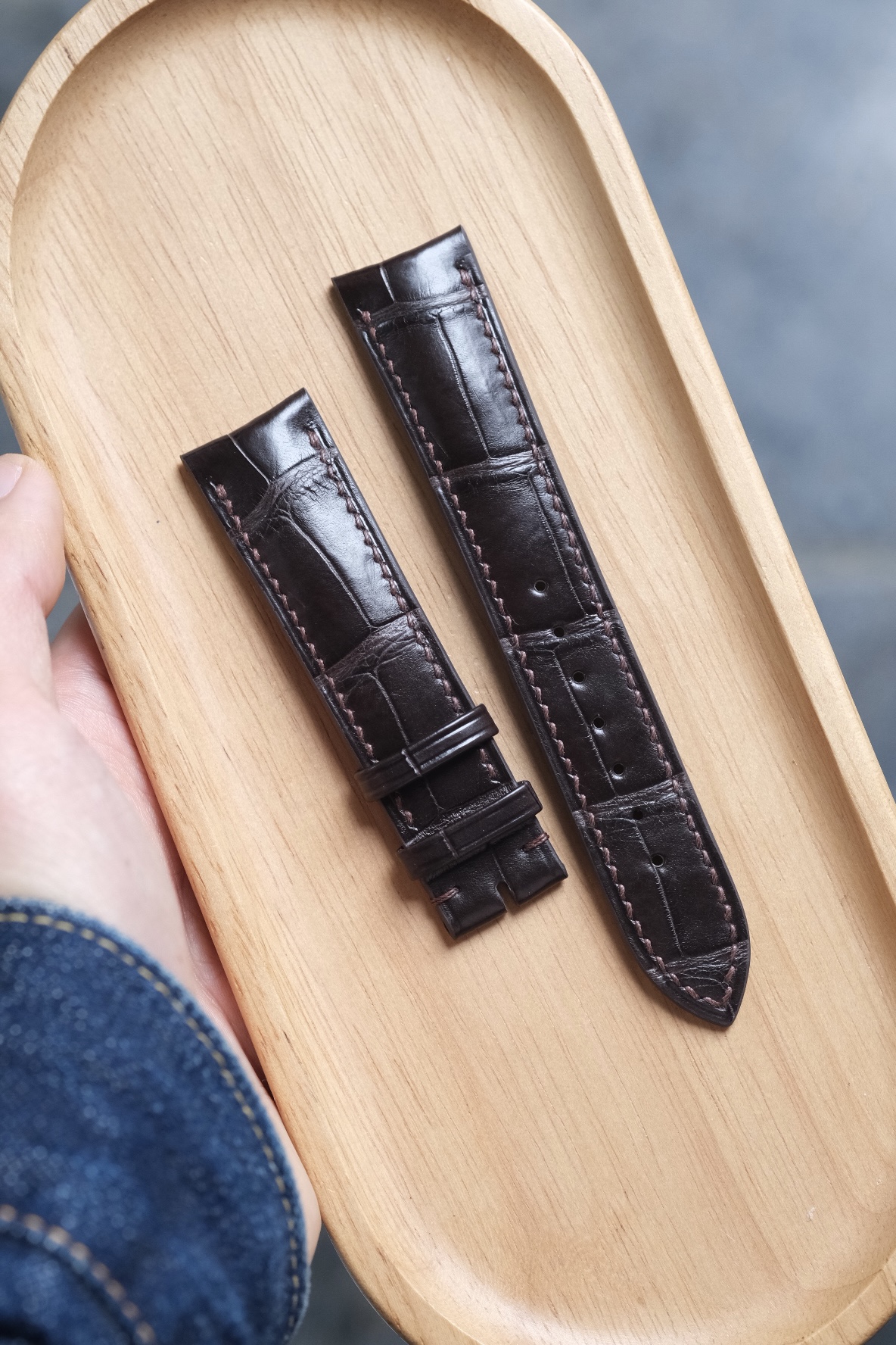 Dark Brown Alligator Signature Strap (Curved) 6 Dark Brown Alligator Signature Strap (Curved)