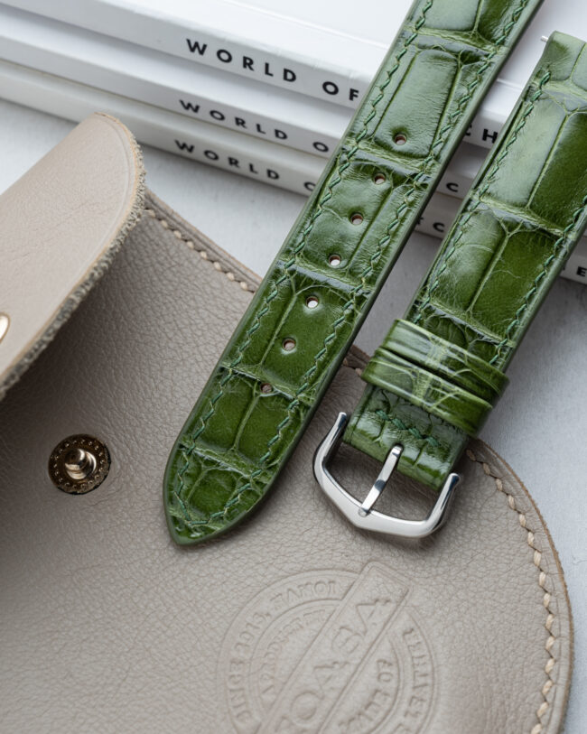 Glossy Green Alligator Signature Strap for Cartier Tank6