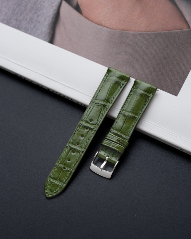 Glossy Moss Green Alligator Signature Strap