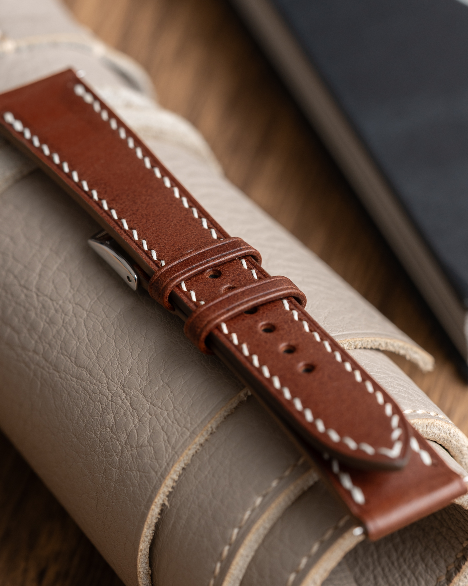Chestnut Buttero Slim Strap5 Chestnut Buttero Slim Strap5